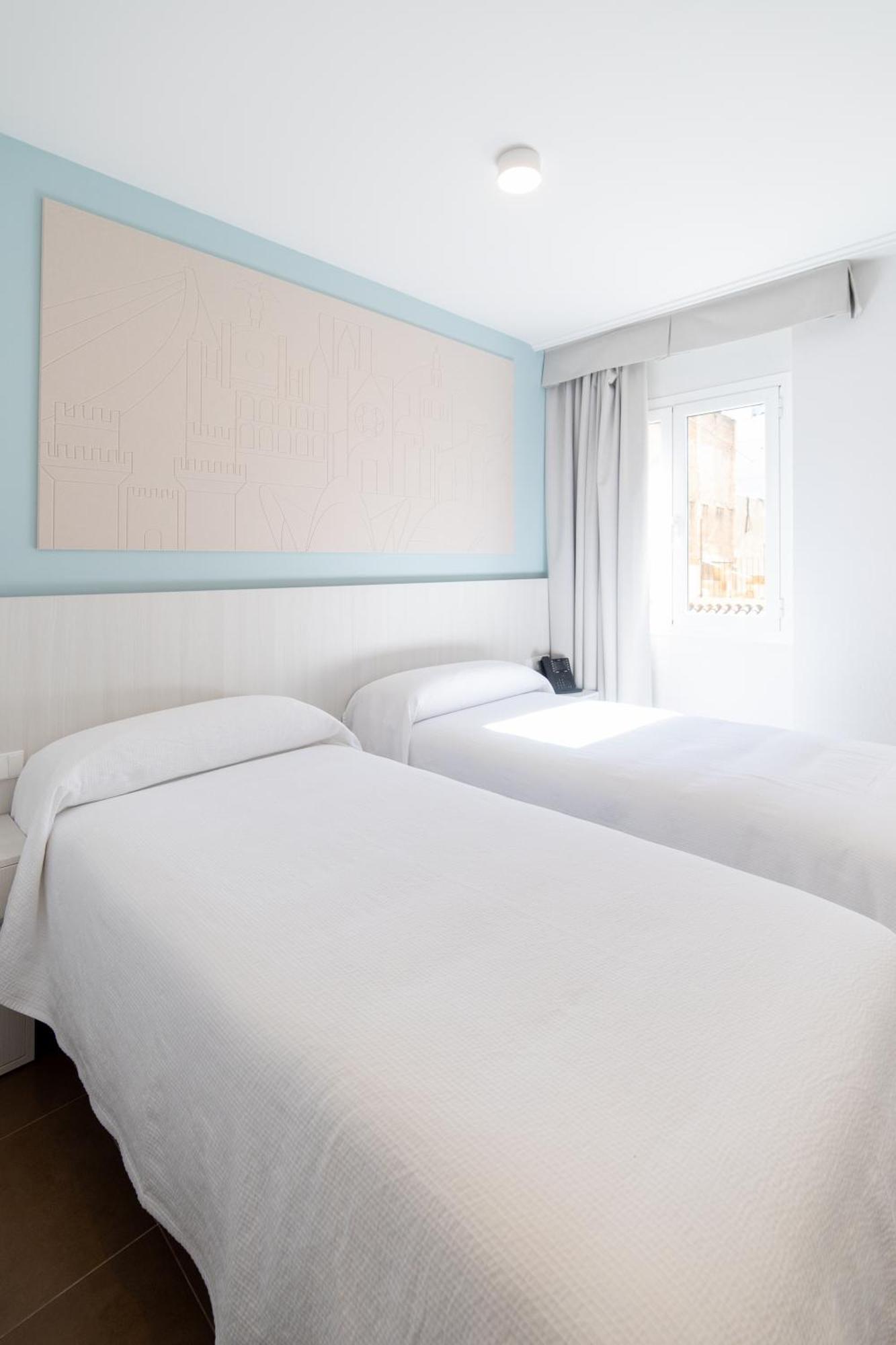 Hotel Alkazar Valencia Luaran gambar