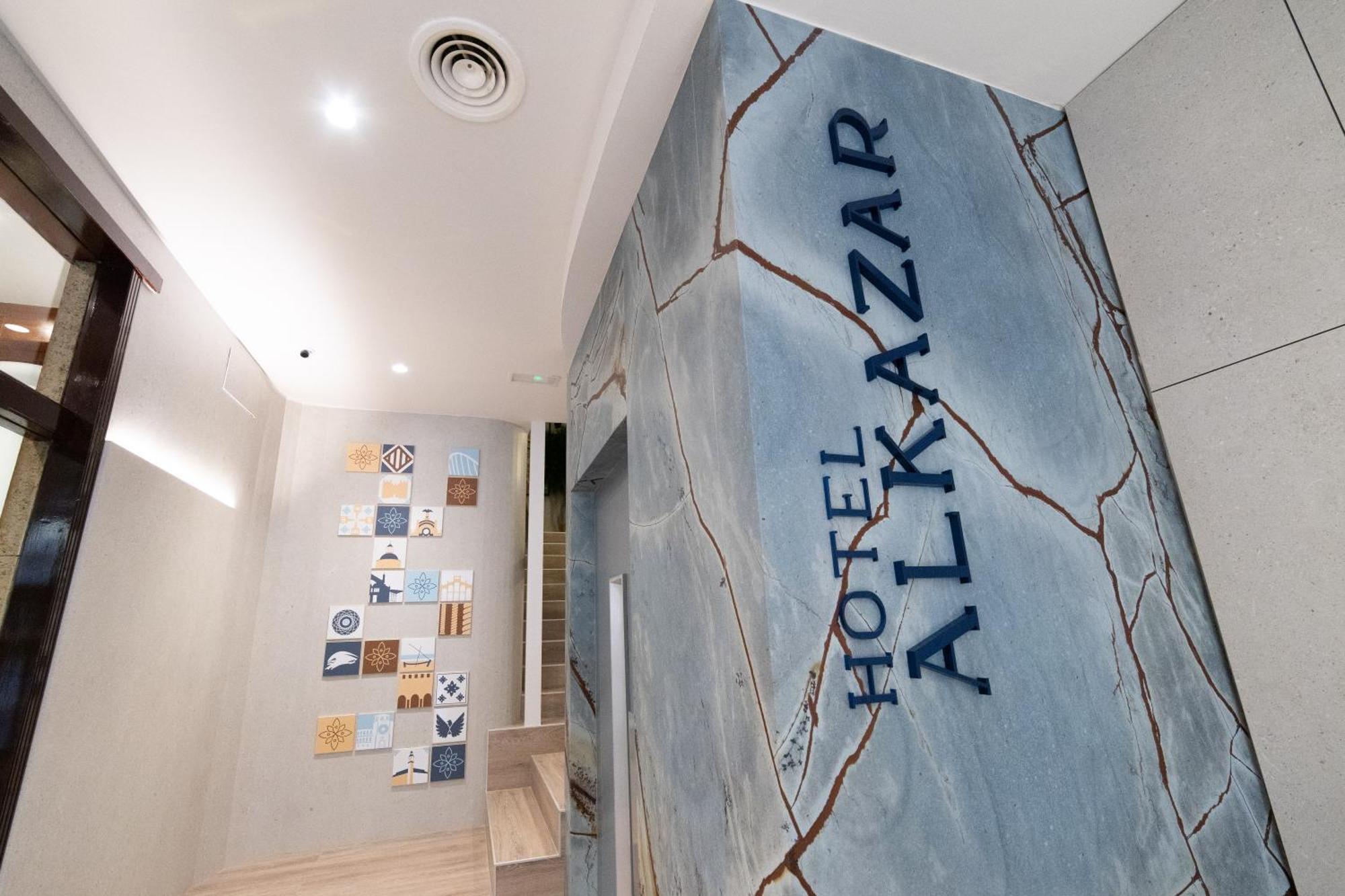 Hotel Alkazar Valencia Luaran gambar