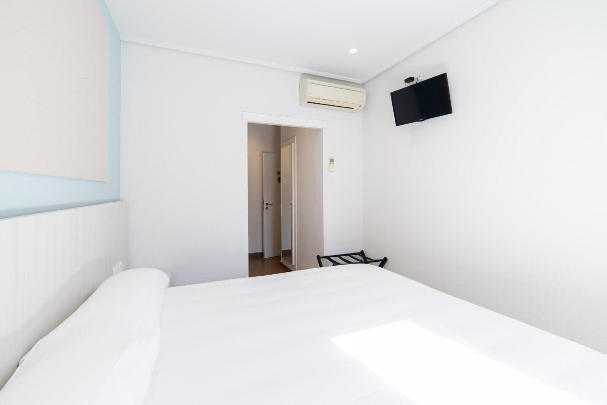 Hotel Alkazar Valencia Luaran gambar