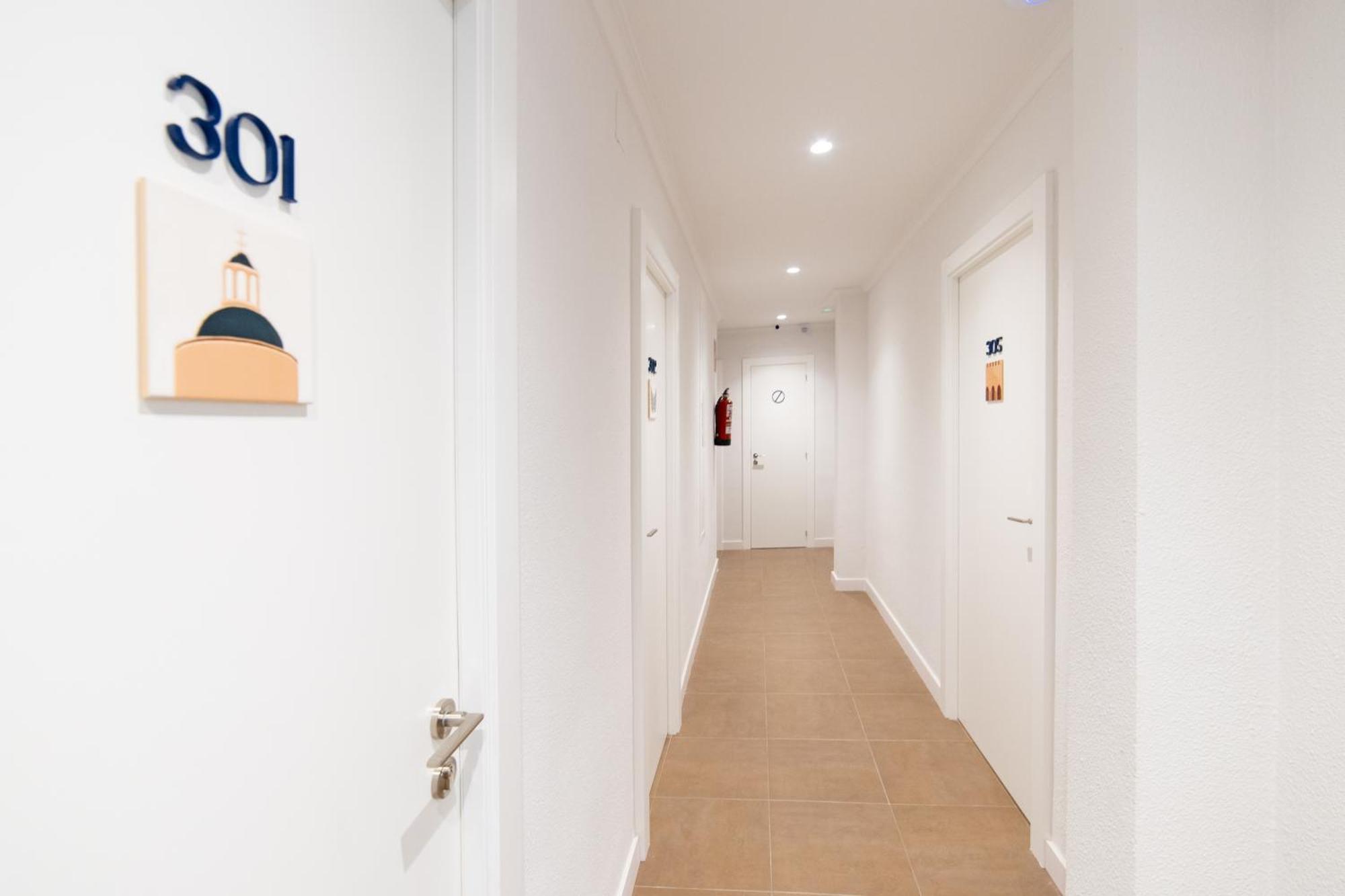 Hotel Alkazar Valencia Luaran gambar