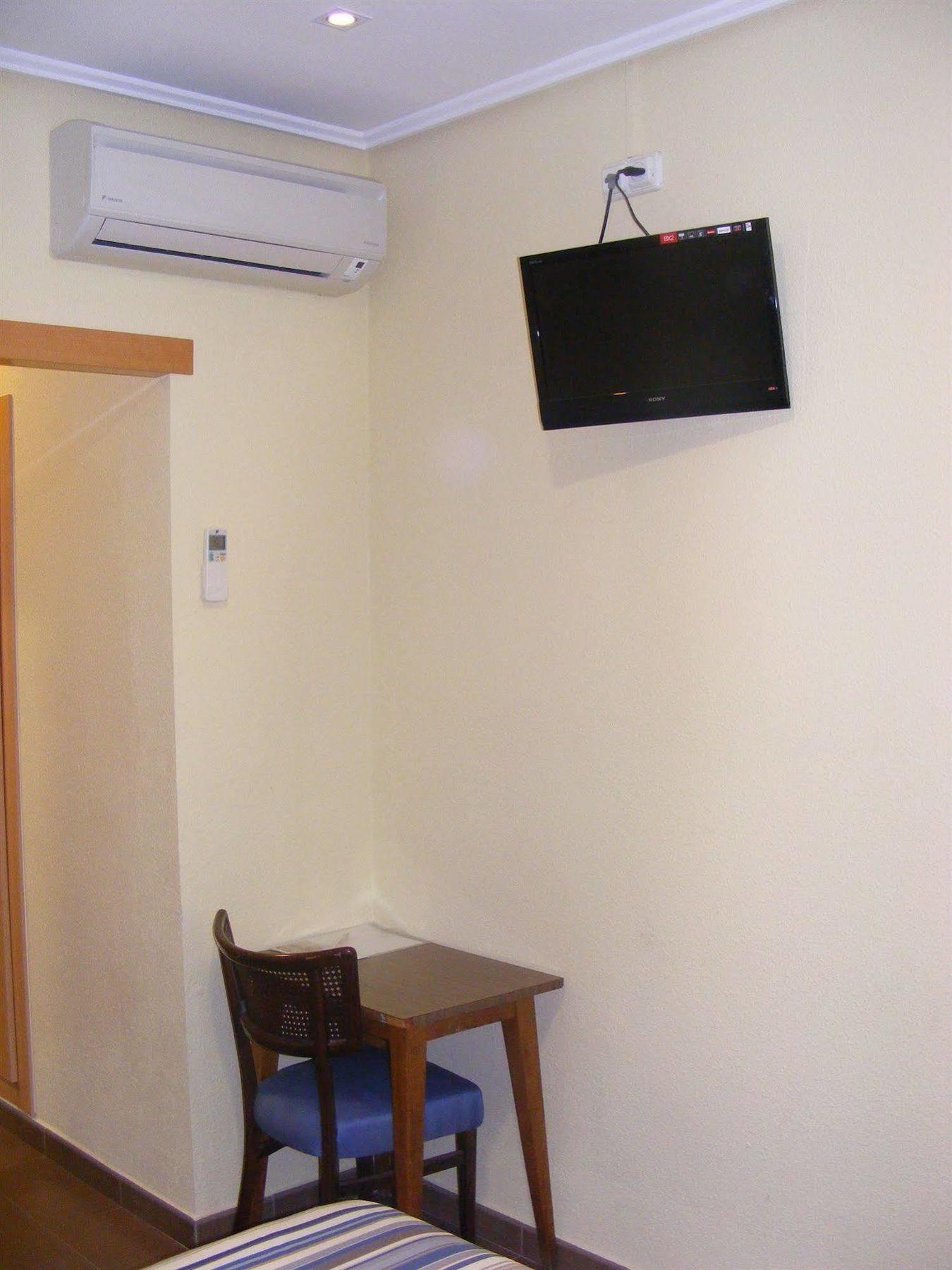Hotel Alkazar Valencia Luaran gambar
