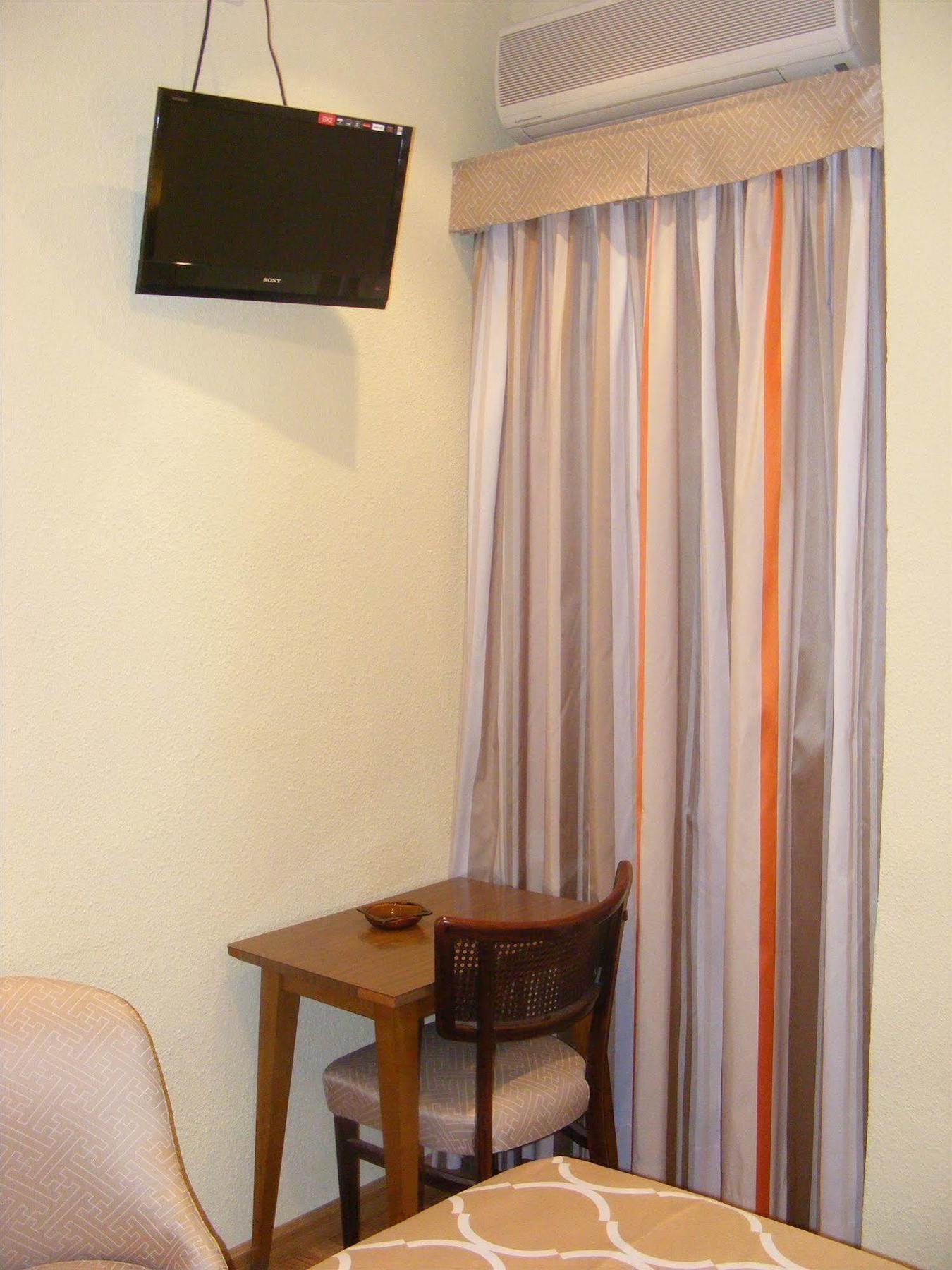 Hotel Alkazar Valencia Luaran gambar