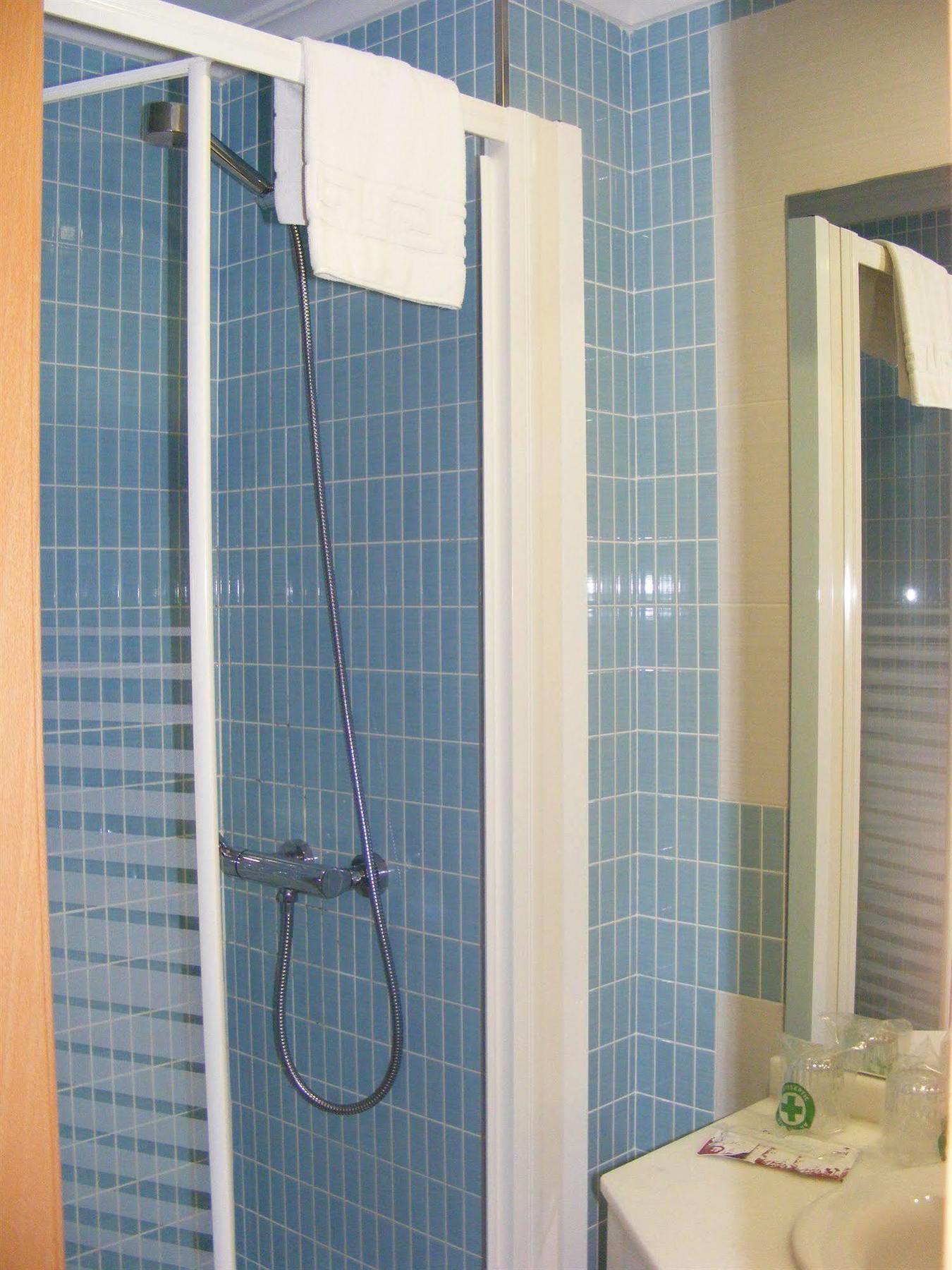 Hotel Alkazar Valencia Luaran gambar